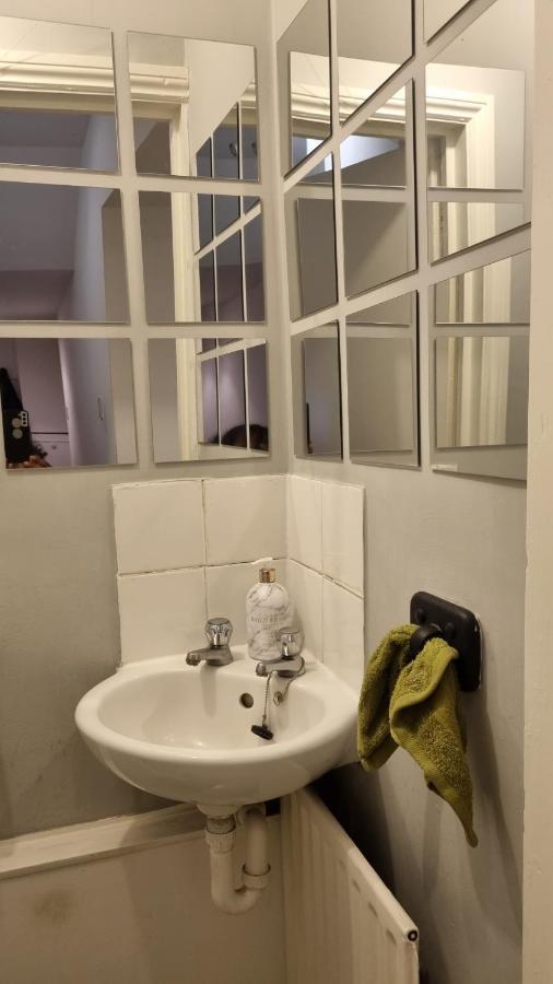 לונדון 33 Camden Square - Double Room מראה חיצוני תמונה